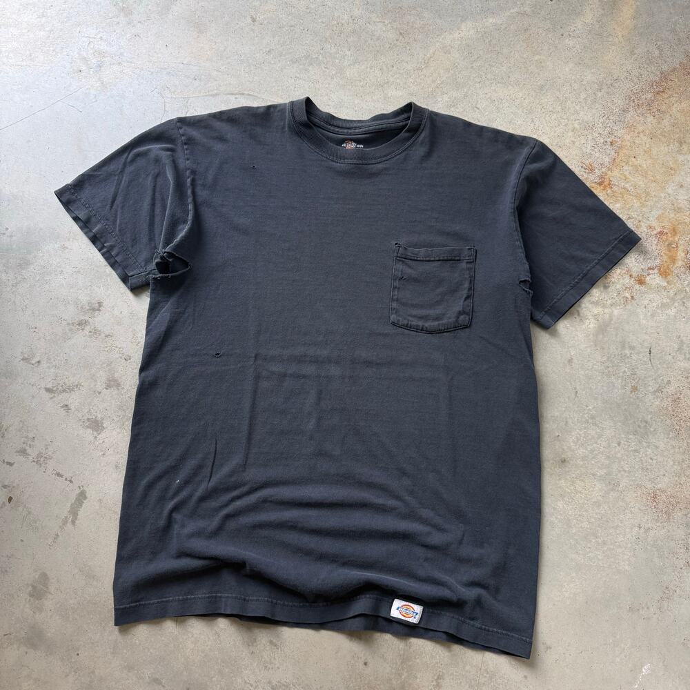 Vintage Y2K Dickies Retro Distressed Faded Blank Pocket T-shirt Size Large